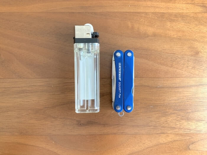 レザーマン スクォートPS4 ライターと比較1