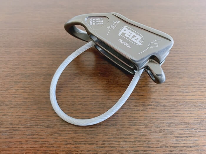 激安通販の PETZL ペツル ルベルソ D17AA